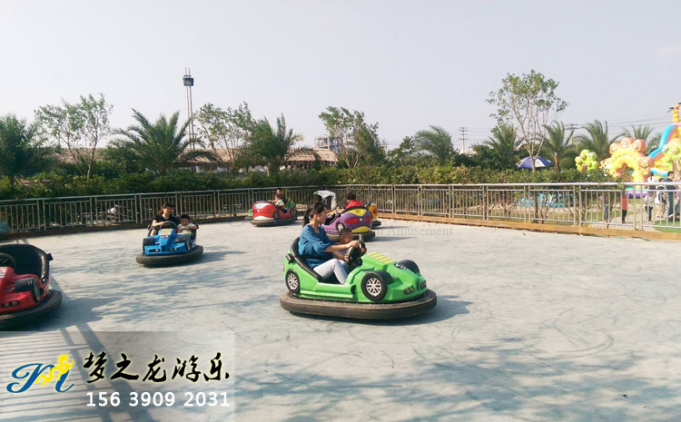 鄉(xiāng)鎮(zhèn)農家樂碰碰車游樂場